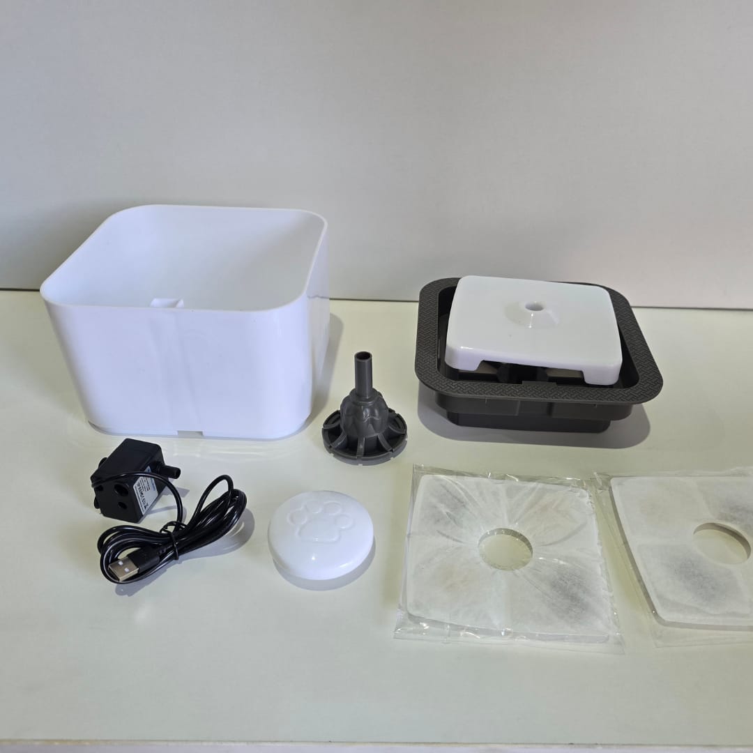 Bebedero Eléctrico Para Gatos Y Perros 2.5 LT